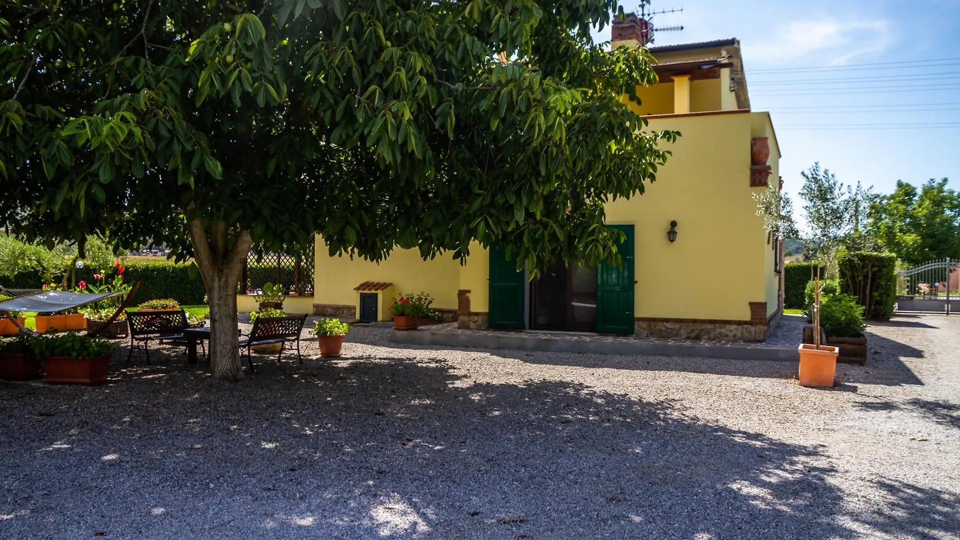Casale Fattoria Benaris Villa Marsiliana
