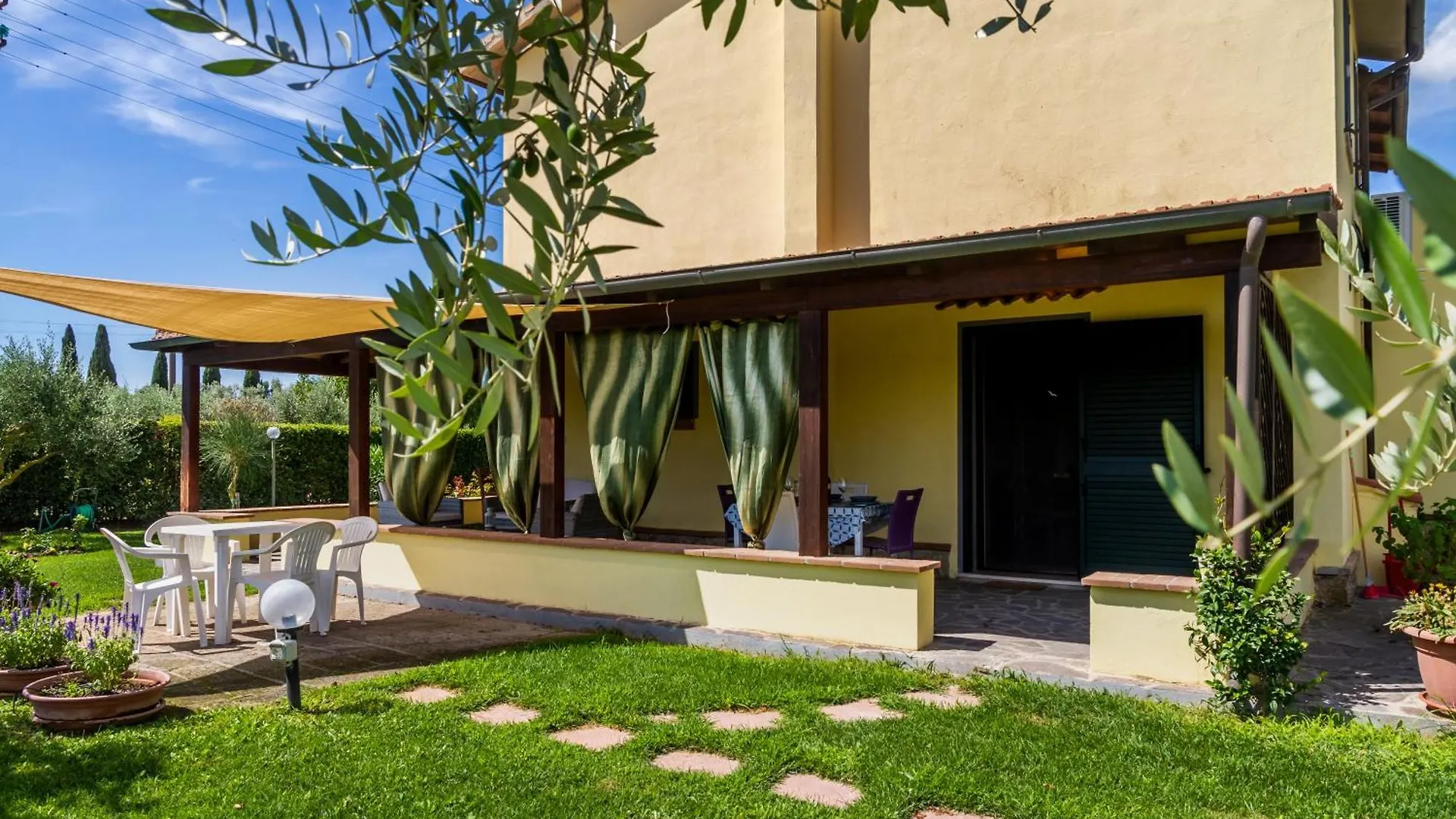 Casale Fattoria Benaris Vila Marsiliana